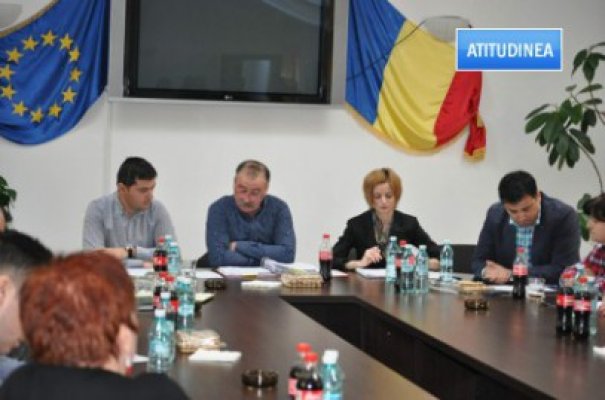 Aleşii PSD excluşi din Consiliul Local Ovidiu îşi cer în instanţă locurile înapoi